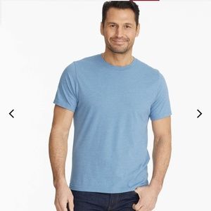 Untuckit t-shirt
